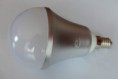 LED žárovka 7W E14 592 lumenu